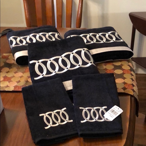 Avanti Other - Avanti the art of the bath towel set